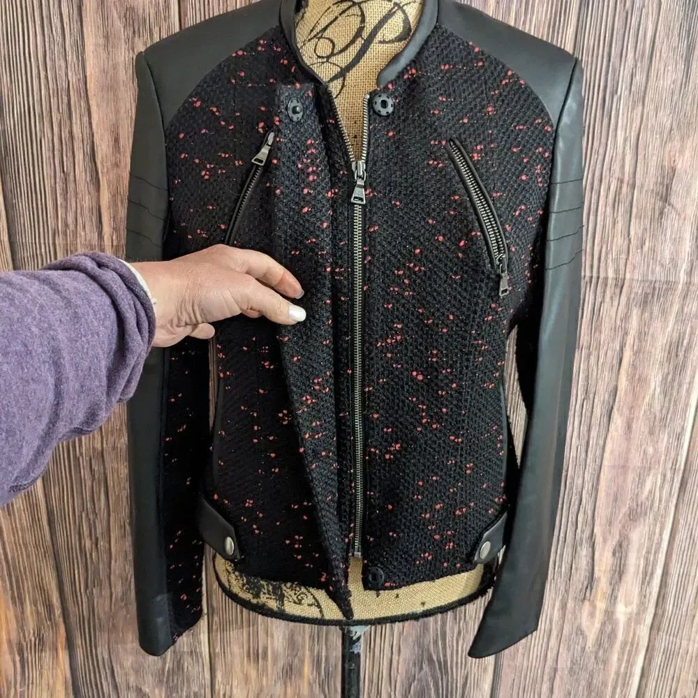 Express Jacket - Picture 3 of 15